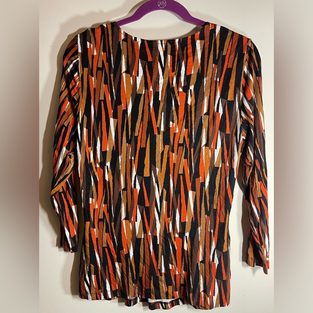 Cable & Gauge V Neck Abstract Top. Orange. Black. Rust. Tan. Cream. Size L. EUC - Picture 2 of 4